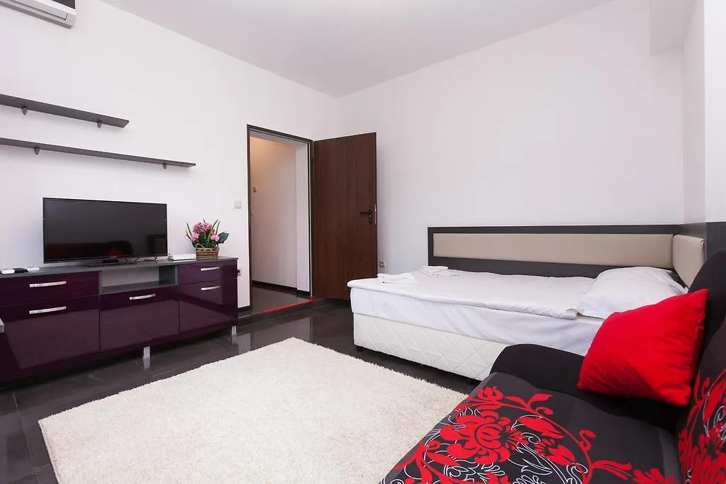 Studio Central Beach Apartment Burgas